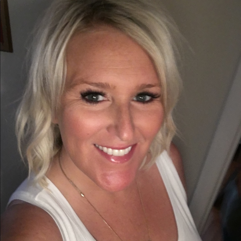 Meet your Posher, Courtney